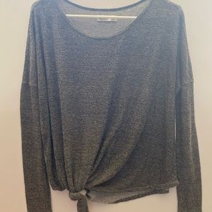 Hollister Long Sleeve w Knot